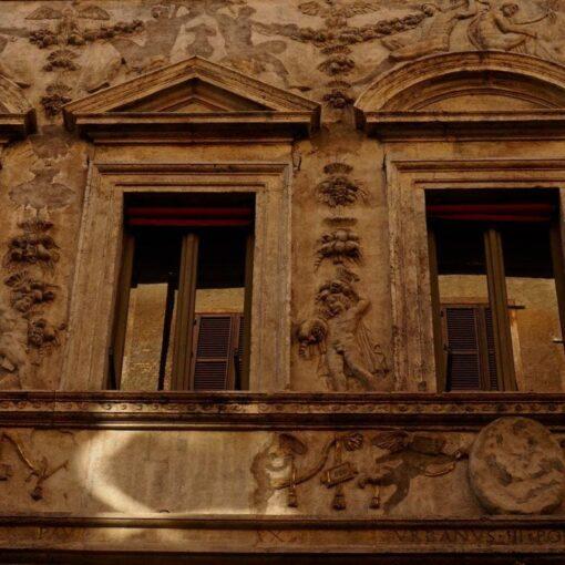 rome-buildings-travel-hidden-gems-things-to-do-walking-tour-history-friends-couples-groups-activities