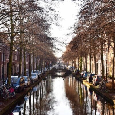 delft-netherlands-canals-walking-tour-history-friends-couples-groups-activities