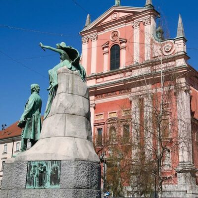 ljublana-pink-church-travel-hidden-gems-things-to-do-walking-tour-history-friends-couples-groups-activities