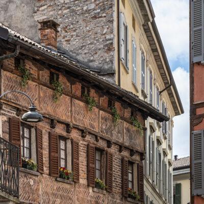 Como old town Piazza San Fedele